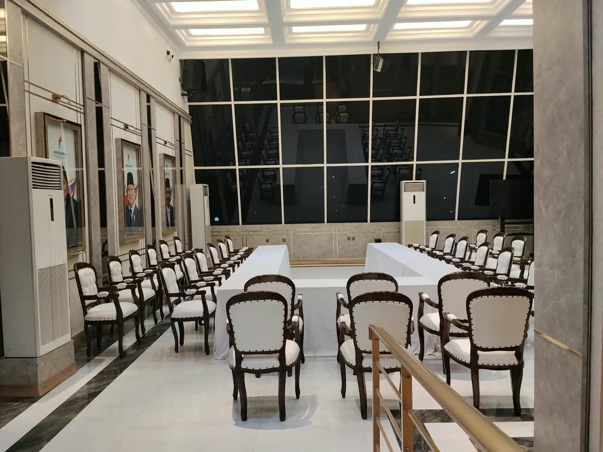 alatpesta_b's tweet photo. Sewa Kursi VIP Kayu dan Long Table Jakarta

Bagi anda yang mau sewa silahkan hubungi kami disini>>>

Wa:
0878-8372-8740 (IMUT)
0878-7350-8787 (BUNGA)

#SerenaySarıkaya #AWinterSunWakestheWindinSpringHillsDream #PapeLéonXIV #NOVA88 https://t.co/CWq274ungU