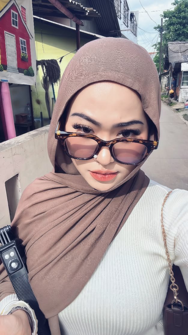 vinayeyyy's tweet photo. keliatan ga si muka hyper ku ini 
https://t.co/vCIutrEIxS https://t.co/oIa9ZGiBUJ