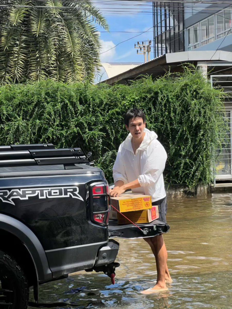 maetooksataban's tweet photo. เรารักกำนันเปี๊ยก(ตรีคุง) 😭🤲🏻❤️🫂

#ตรีภรภัทร #treporapat https://t.co/Kn6kN7b7bk