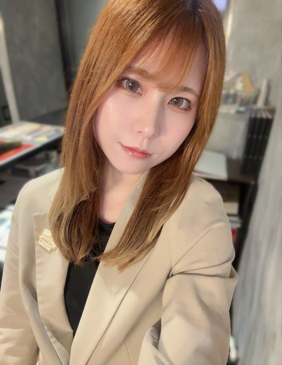 luna__0605's tweet photo. 今日は髪��んで無い
レア https://t.co/pXKe15UWaX