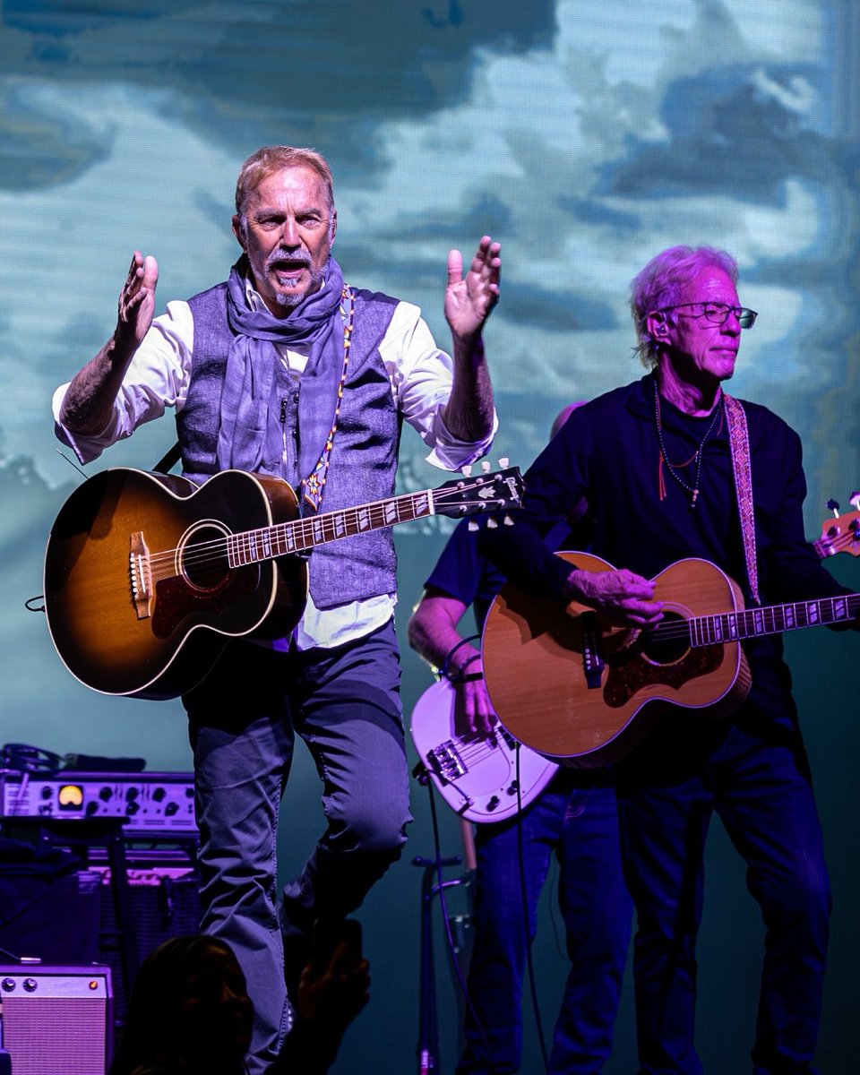 KevinCostncz's tweet photo. COMMENT WHAT Y’ALL THINK OF THE CURRENT KEVIN COSTNER &amp; MODERN-WEST BAND🎸
#modernwestband #KevinCostnerLove #KevinCostnerFans #CostnerFans #HollywoodLegend #HollywoodIcon #MovieLegend #LegendaryActor #TeamCostner https://t.co/Vgx1rTeL52