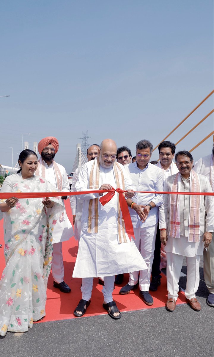 CMODelhi's tweet photo. A major infrastructure push for Delhi. Hon’ble Union Home & Cooperation Minister Shri @AmitShah Ji inaugurated Barapulla Elevated Road Phase-III and the Mukarba Chowk Underpass, and laid the foundation stones for the Modi Mill–Savitri Cinema Flyover and Loni Underpass.

With an investment of over ₹1,941 crore, these projects will strengthen East–South and North Delhi connectivity, remove critical traffic bottlenecks and make daily movement faster and smoother.

From Barapulla to Mukarba Chowk, Modi Mill to Loni, Delhi is building the infrastructure of a modern, better-connected capital.

#SevaSankalpAbhiyan 
#ViksitDelhi
