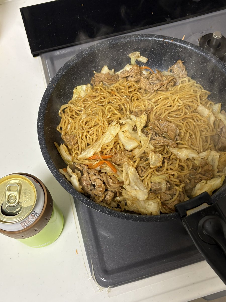 sirens_vo's tweet photo. 焼きそば作りながら、
菅田将暉聴いてる。
あかん泣きそう。
まちがいさがしの、
まちがいの方やん俺。
売れたいなー。 https://t.co/81cSLxbRN7
