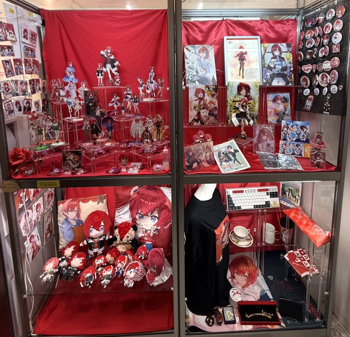 kotobukiya_nmb's tweet photo. 【なんば】
#にじさんじ コトブキヤショップ情報 

『おまたせ、まった？』 

本日9月30日はにじさんじ所属
公式美少女錬金術師⚖【 #アンジュ・カトリーナ 】さんのお誕生日！！🎂✨ 

当店ではお祝いショーケースを展示中です！
是非、お立ち寄りください！

#アンジュ爆誕 https://t.co/Da5rJV09jh