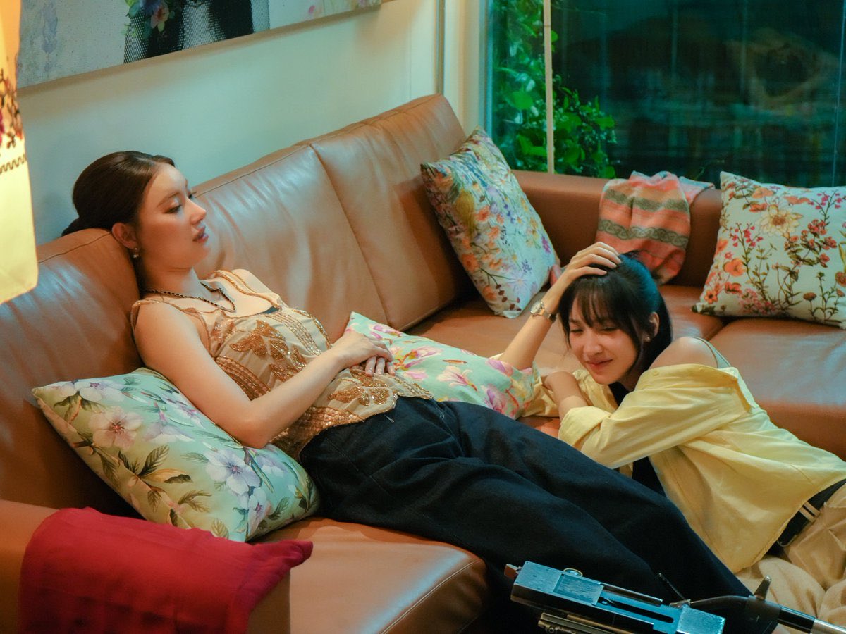tinetotired's tweet photo. พี่แจนผมดำละอุ๋งมากๆอะ คิดถึงจัง🥺🥺🥺 https://t.co/KhJaMP3hMI