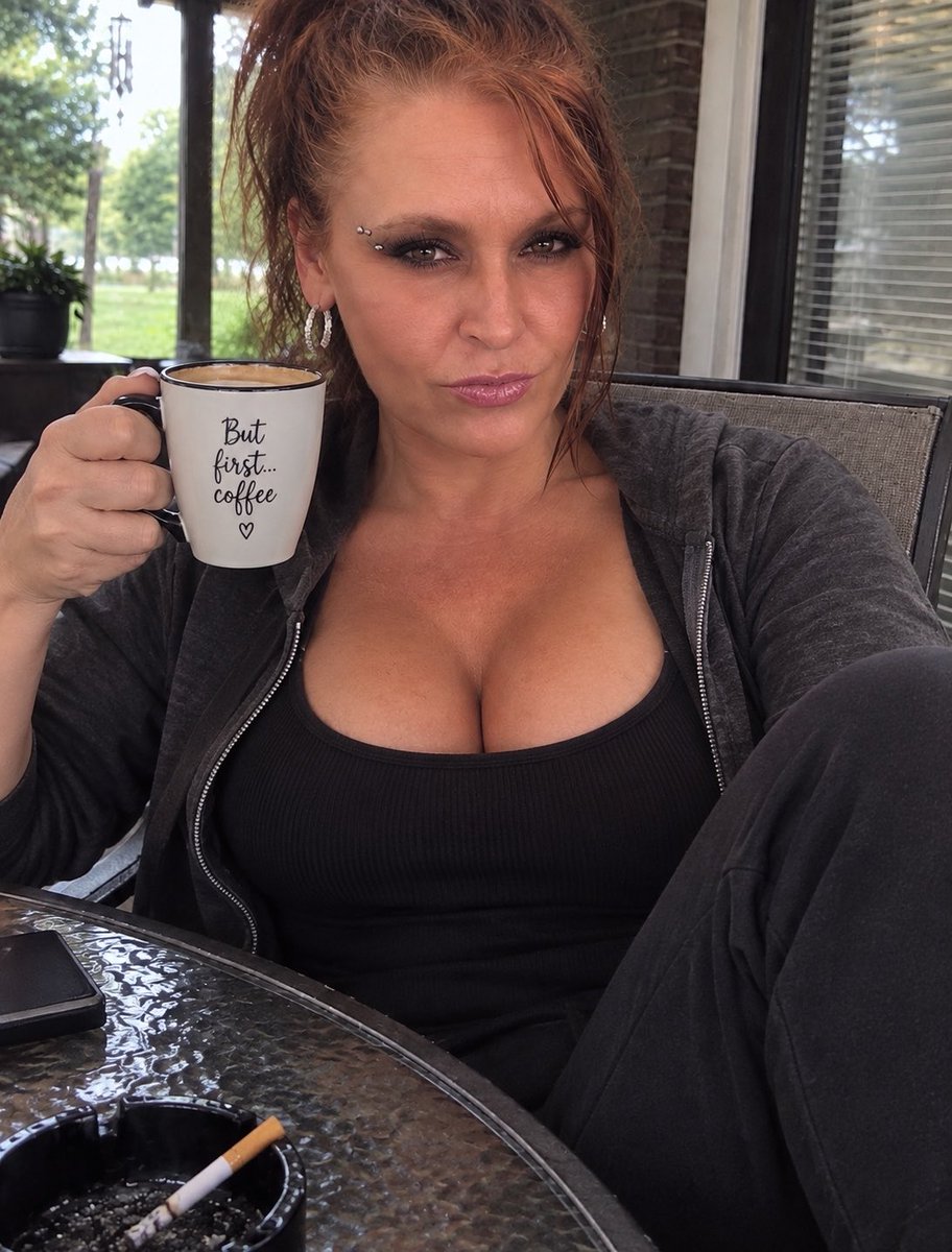 GoddessStacy10's tweet photo. Nothing beats waking up, stepping onto my porch, sipping my coffee, and relaxing while I drain losers like you. https://t.co/OJt28JY1Zq