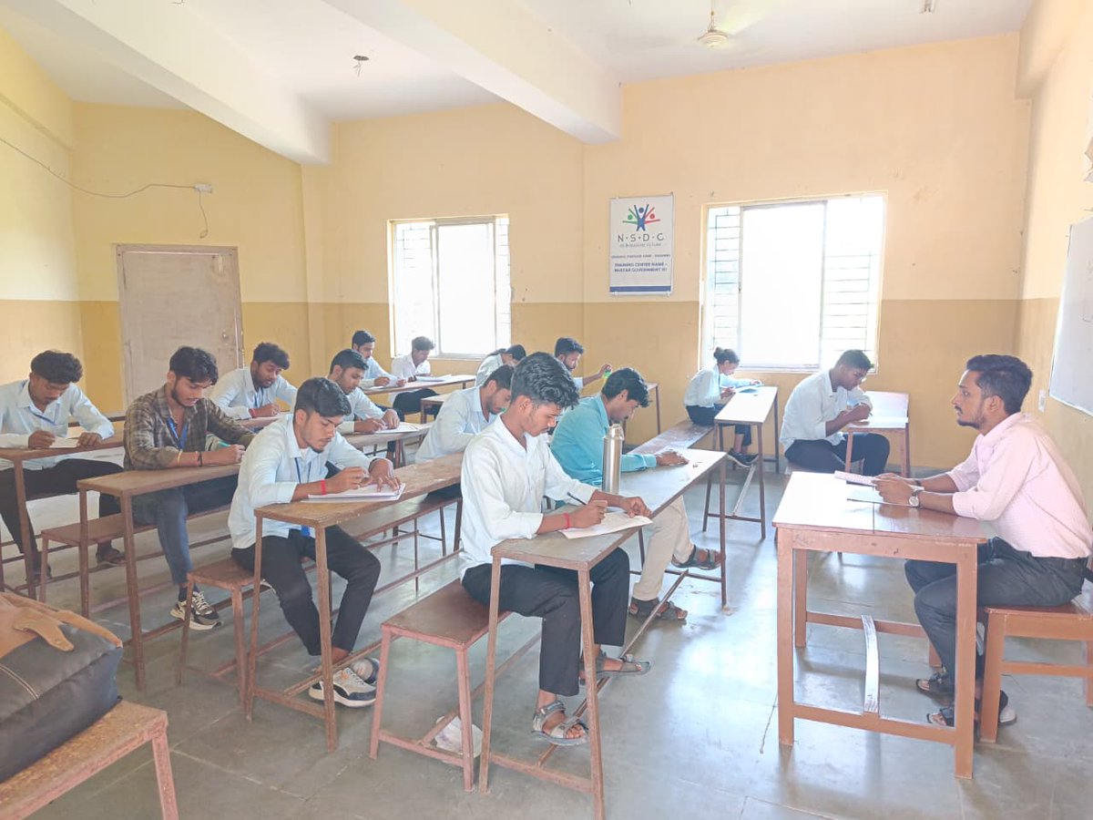 bhatar_iti's tweet photo. 📝 EXAM MOMENTS | 1st INTERNAL EXAMINATION
আজকের দিনটি ছিল মূল্যায়ন, প্রস্তুতি ও আত্মবিশ্বাসের এক গুরুত্বপূর্ণ অধ্যায়। 2nd Year শিক্ষার্থীরা অংশগ্রহণ করেছে 1st Internal Examination-এ—শ্রেণিকক্ষে অর্জিত জ্ঞানকে পরীক্ষার মাধ্যমে যাচাই করার একটি গুরুত্বপূর্ণ ধাপ। https://t.co/iRSYhY62Wz