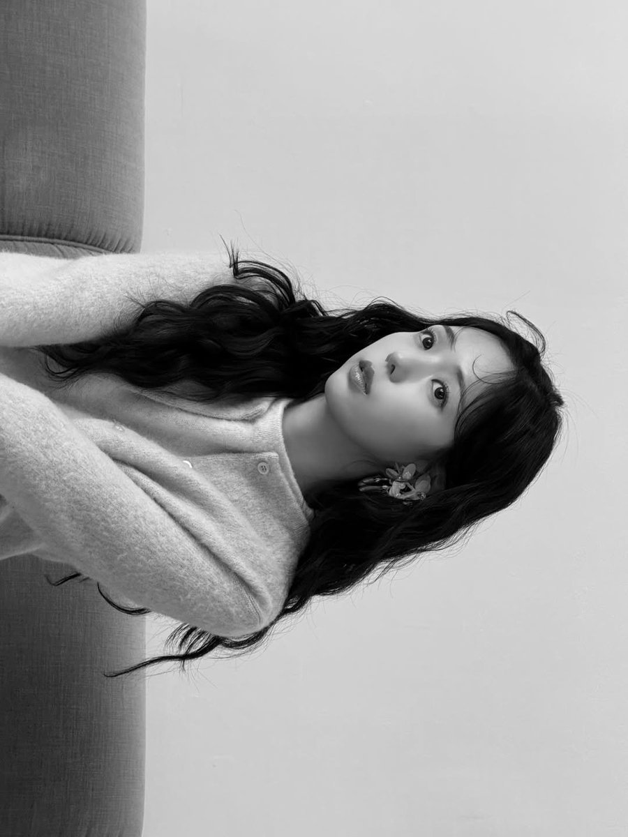 chaesoobinph's tweet photo. [📸] CHAE SOO BIN | INSTAGRAM UPDATE

Behind-the-scenes moments of Chae Soo Bin from her Cosmopolitan pictorial! ⚡️✨

📸 soobinms 

#ChaeSooBin #채수빈 #TakeChargeOfMyHeart https://t.co/tcnwYBZPsW