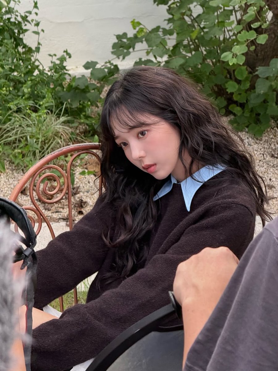 chaesoobinph's tweet photo. [📸] CHAE SOO BIN | INSTAGRAM UPDATE

Behind-the-scenes moments of Chae Soo Bin from her Cosmopolitan pictorial! ⚡️✨

📸 soobinms 

#ChaeSooBin #채수빈 #TakeChargeOfMyHeart https://t.co/tcnwYBZPsW