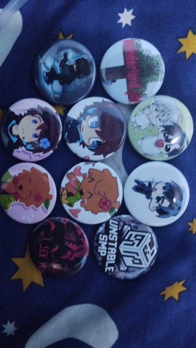 MrRakhq's tweet photo. My pin finally arrived. 
I'm so happy it came out good. And also its painful to put it back-
Credit to the artist of the new pin: @peanut_two @Creepersito005 
#wonderlandjar https://t.co/GTQIcLJQ1p