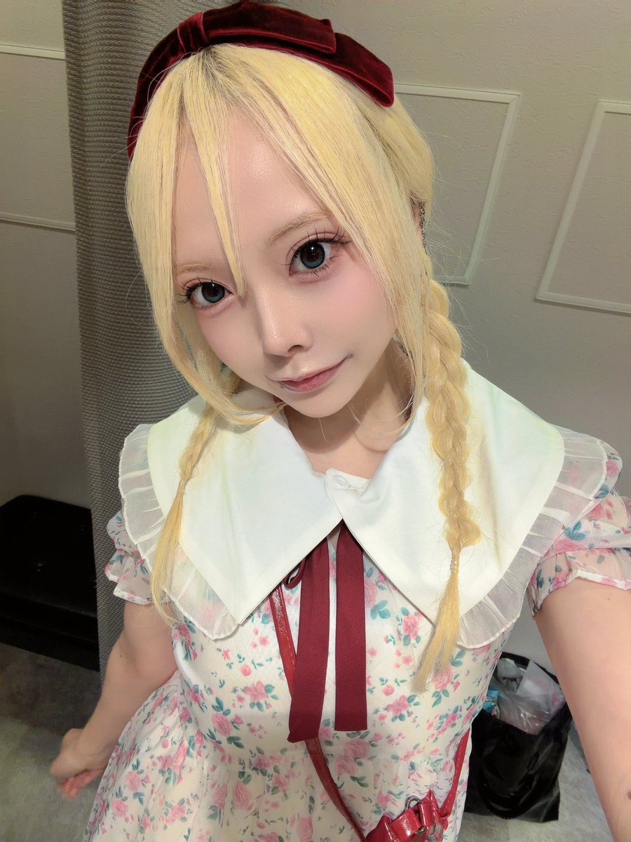 chizu_zono's tweet photo. ついに明日初日だよ～😌💓
みんなに会えるの楽しみだなぁ🥹🫶
物販もありますので、
ユリアちゃんのチェックお願いしますね🤤🤝 https://t.co/BJ8UbL4zXj
