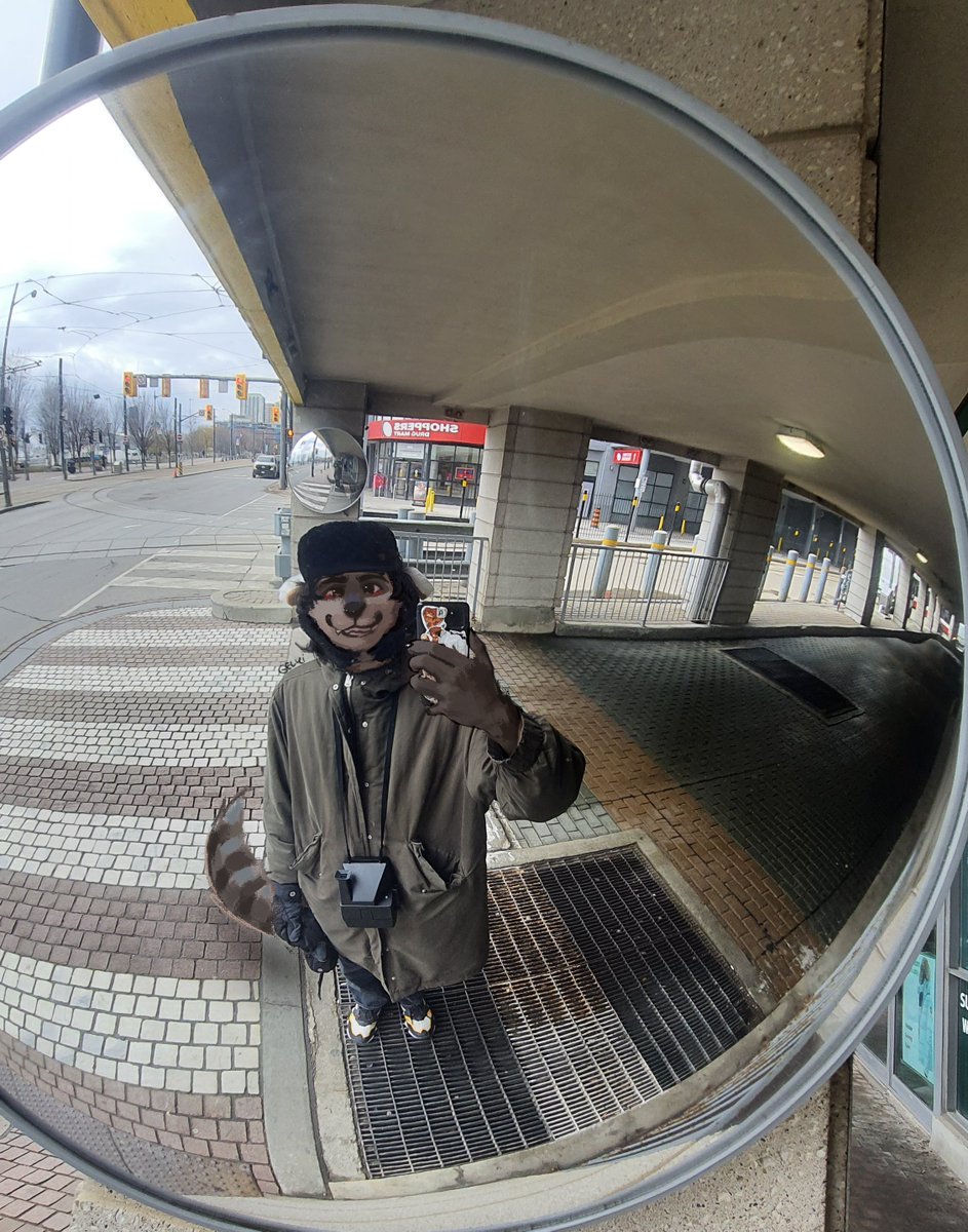 Gelki's tweet photo. Another cool mirror I found :3
I miss Toronto ;w; https://t.co/8uXwQi8W9V