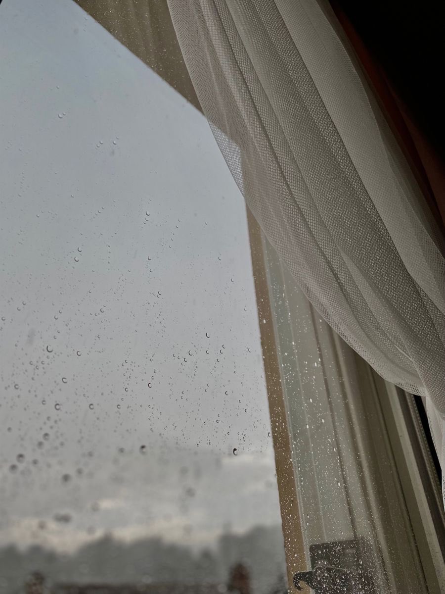 tracking_mei's tweet photo. Stormy mornings yes pls 🫧🤍 https://t.co/Yxp474hrtn