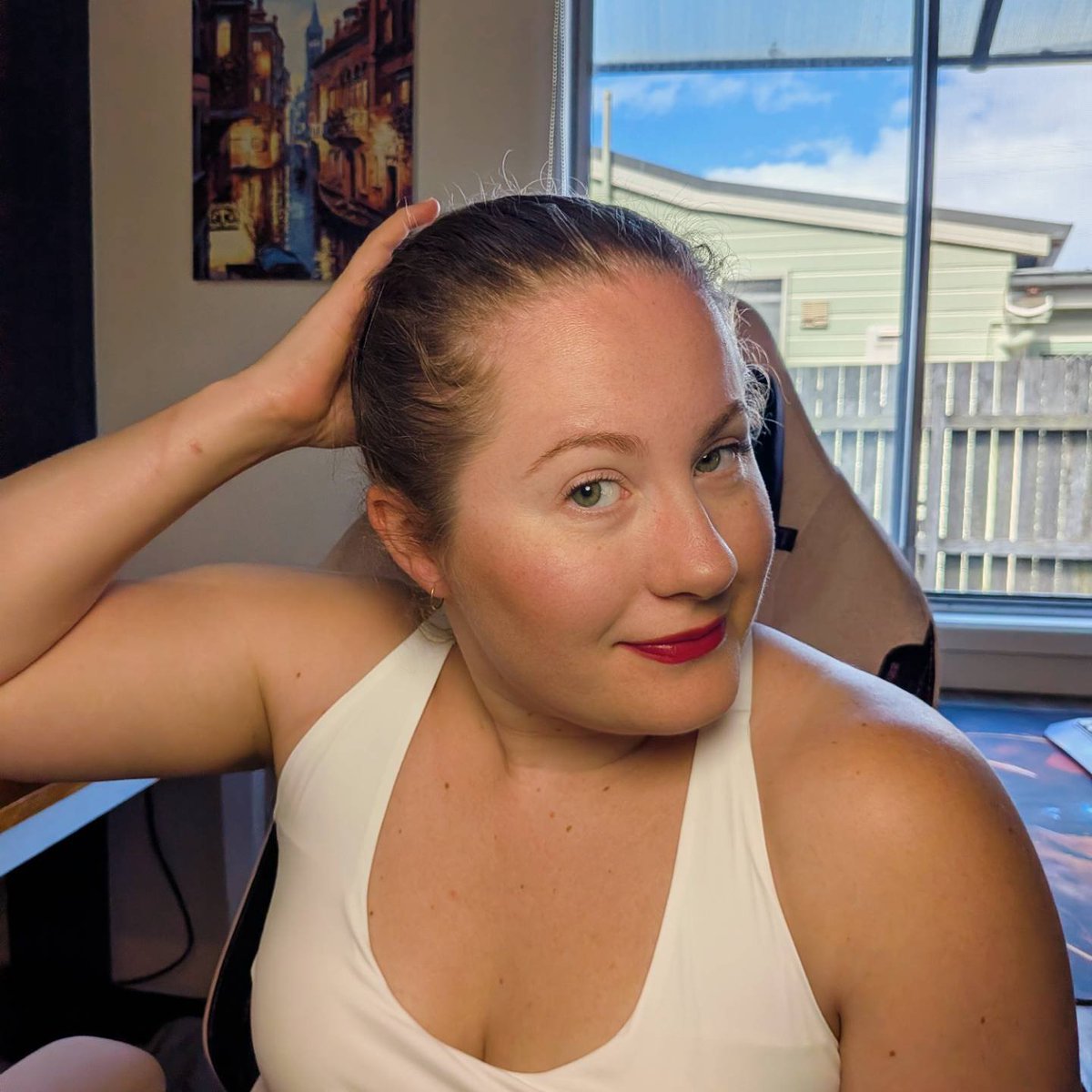 CurvyKitty95's tweet photo. My first post 😘 makeup done ✅ ready to rock and roll! https://t.co/OchA973NPV