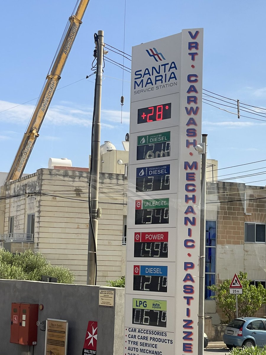 k_majsner's tweet photo. 🇲🇹 Malta mała wyspa na środku morza  w UE - ceny paliw znacznie niższe niż w Polsce!

Benzyna ok. 5,86 zł/l
Diesel ok. 5,29 zł/l
LPG ok. 2,93 zł/l 

To jak Panie @donaldtusk da się?
Właśnie dlatego @RozwojPlus w trosce o Polaków 🇵🇱 zbiera podpisy pod Obywatelskim Projektem Ustawy https://t.co/RZ2gCIkz07