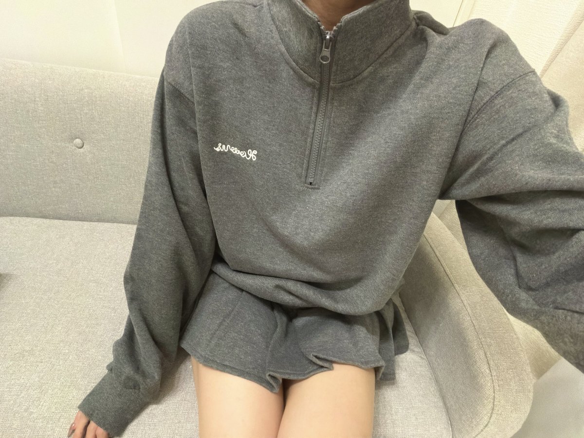 hukurupon's tweet photo. GRLのこのセットアップめちゃめちゃ可愛くて当たりだった。スニーカーもローファーもどっちも似合うし近場のお出かけとか着るのに沢山着ちゃいそう https://t.co/T9fj3NgCCp