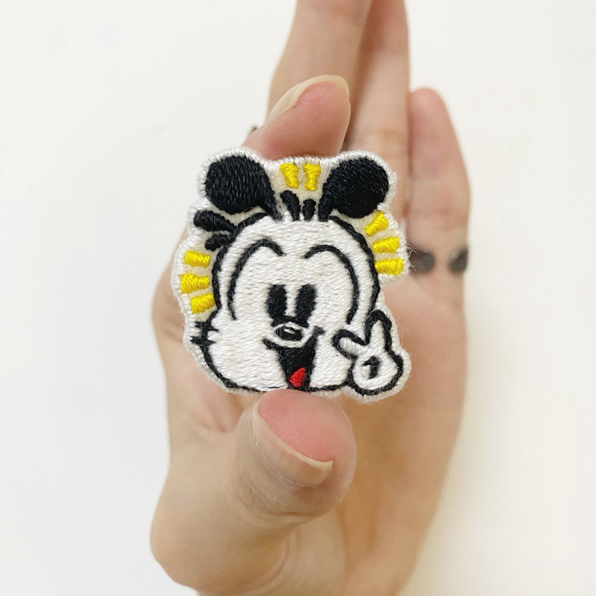 sakana121147483's tweet photo. ピースピース✌️
ワンちゃんのピース
#リトルボブドッグ #BOBDOG
#刺繍 #手刺繍 #EMBROIDERY
#embroideryartist #handembroidery
#ファンアート
#ハンドメイド #HANDMADE https://t.co/Ysg8ZrirPS