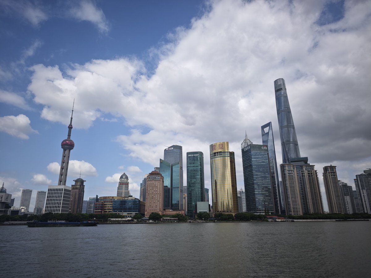 wangkun719's tweet photo. By the Huangpu River.
Skyscrapers pierce the blue sky,
carrying the endless vitality of Shanghai. https://t.co/jDDnqycrur