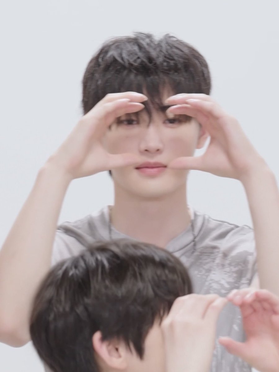 hooncotta's tweet photo. 🥽👓 https://t.co/8vUHKESurp