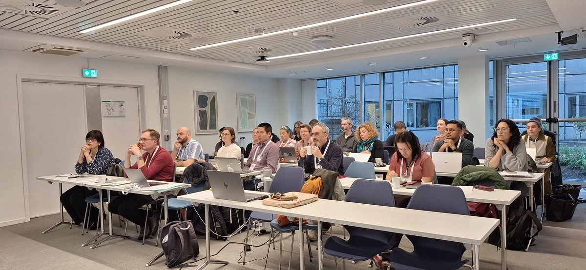 HFSP's tweet photo. The #HFSPMasterclass is underway in Oslo!

Researchers are working alongside experienced HFSP reviewers, using real examples and hands-on exercises to learn what makes a strong application for bold, international &amp; interdisciplinary science. 🧪  

#HFSP #FrontierScience #sts https://t.co/BJ1ue007Og