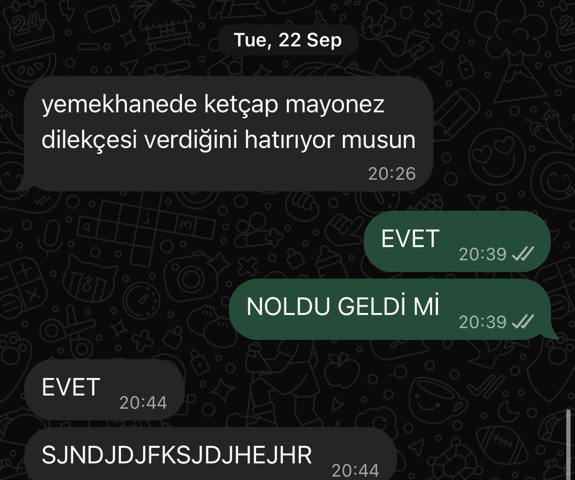 whoslayin's tweet photo. "Bir boğaziçi mezunu olarak okuluna nasıl bir katkın oldu?" diye soranlar oluyor.

Sizin o yemekhanede sıktığınız ketçaplar var ya.

Hepsi.

Benim eserim.

Uzun sürdü ama başardım. Ötk vs diğer insanlara da tebrikler ama önce bana.

İlk kurşunu attım

hüseyin tahsin https://t.co/yYXHQcfc9c