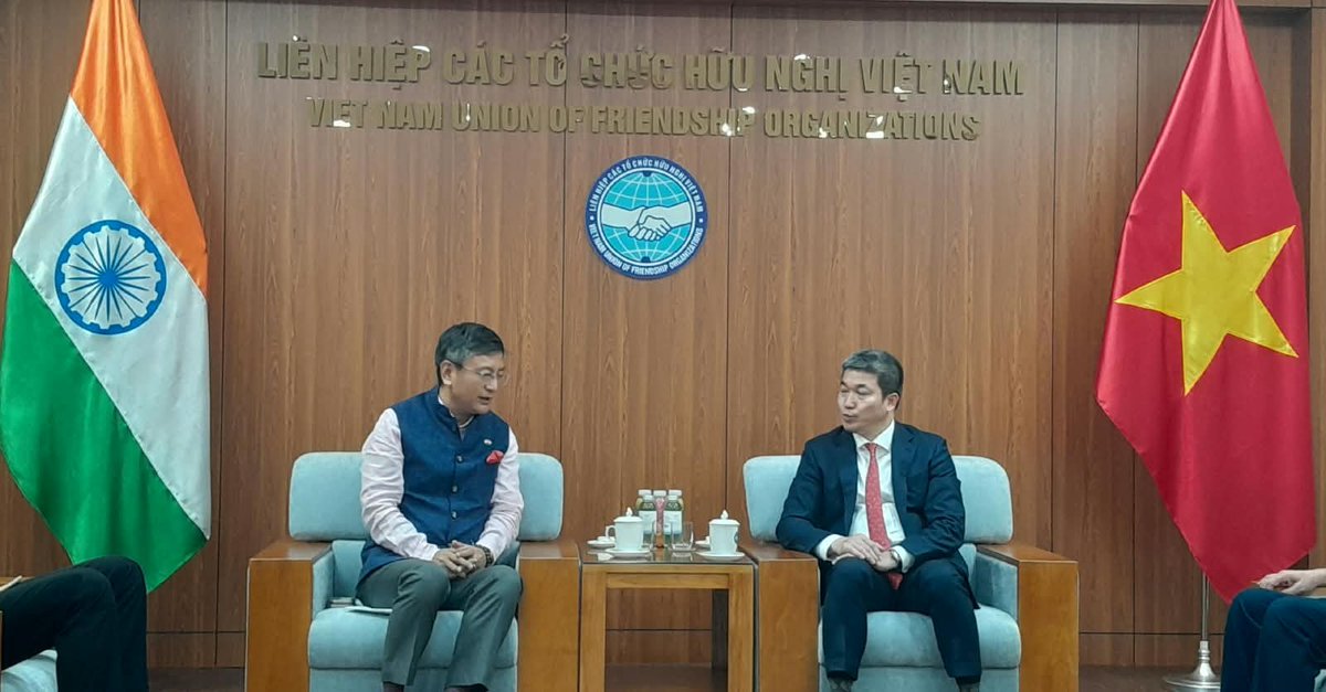 AmbHanoi's tweet photo. Hôm nay, Đại sứ Tshering W. Sherpa đã gặp Tiến sĩ Phan Anh Sơn, Chủ tịch Liên hiệp các Tổ chức Hữu nghị Việt Nam (VUFO).

Đại sứ đã đáp lại những tình cảm nồng ấm của Tiến sĩ Sơn về việc cùng nhau nỗ lực tăng cường quan hệ Đối tác Chiến lược Toàn diện Tăng cường của hai bên.

Sự tin tưởng lẫn nhau là nền tảng vững chắc để chúng ta làm sâu sắc thêm tình hữu nghị 🇮🇳-🇻🇳.

~~~

Ambassador Tshering W. Sherpa met Dr. Phan Anh Son, President, Vietnam Union of Friendship Organisations (VUFO), today.

Ambassador reciprocated the warm sentiments of Dr. Son to jointly work towards strengthening the bilateral Enhanced Comprehensive Strategic Partnership.

Mutual trust is our foundational strength for deepening the 🇮🇳-🇻🇳 friendship even further.