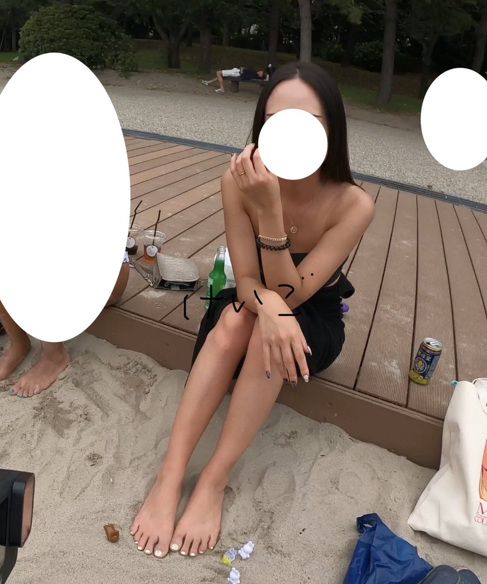 footphoto77's tweet photo. 【秘蔵作品解禁】

24歳の可愛いギャルさんに声をかけて
自然体な足の裏を撮影させていただきました

https://t.co/pi2KQ065Dl https://t.co/NFmdd8iyfx