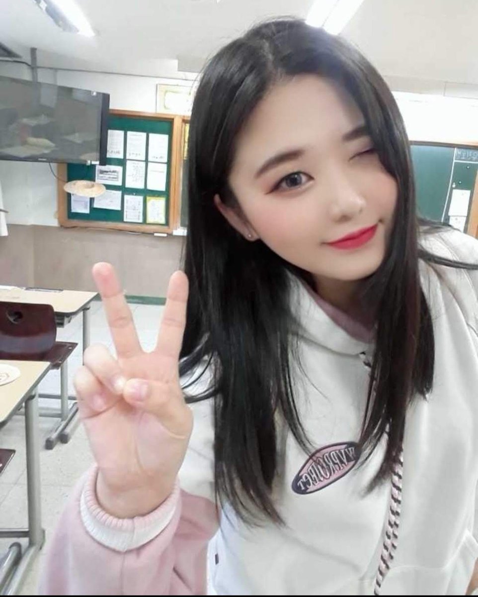 usaming_666's tweet photo. 14살 17살 27살 나이 먹을수록 유아퇴행한건 확실한듯 https://t.co/4h5pvoLwxx