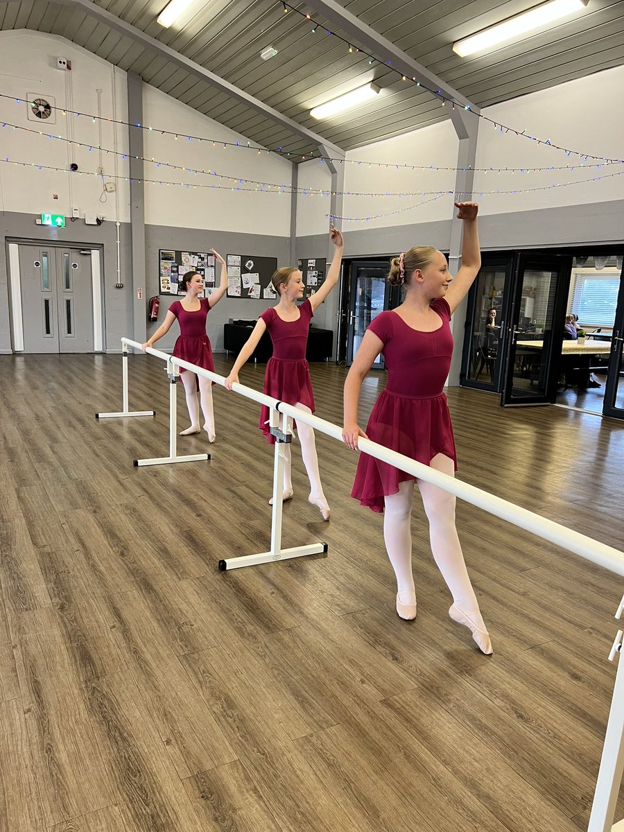 antheaking2's tweet photo. #TutuTuesday Spotlight 🌟A round of applause for our incredible ballet students who are shining brightly as they prepare for their ballet exams! 👏🩰
This week, we're celebrating the joy, dedication, and artistry they've brought to their exam syllabus.
#balletexams https://t.co/BcQEpTSv5n