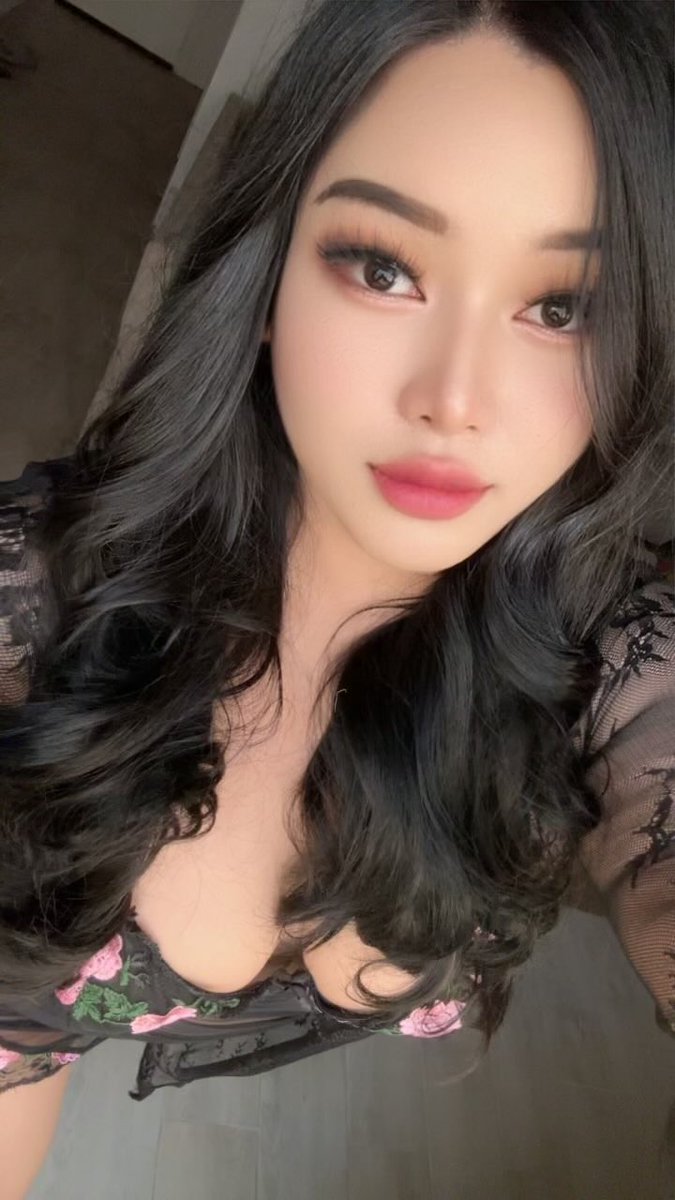 mih_sttef's tweet photo. #jeddah_ladyboy 
#ladyboy_jeddah (
#ladyboy_both_in_jeddah https://t.co/sHiQWbs48w
