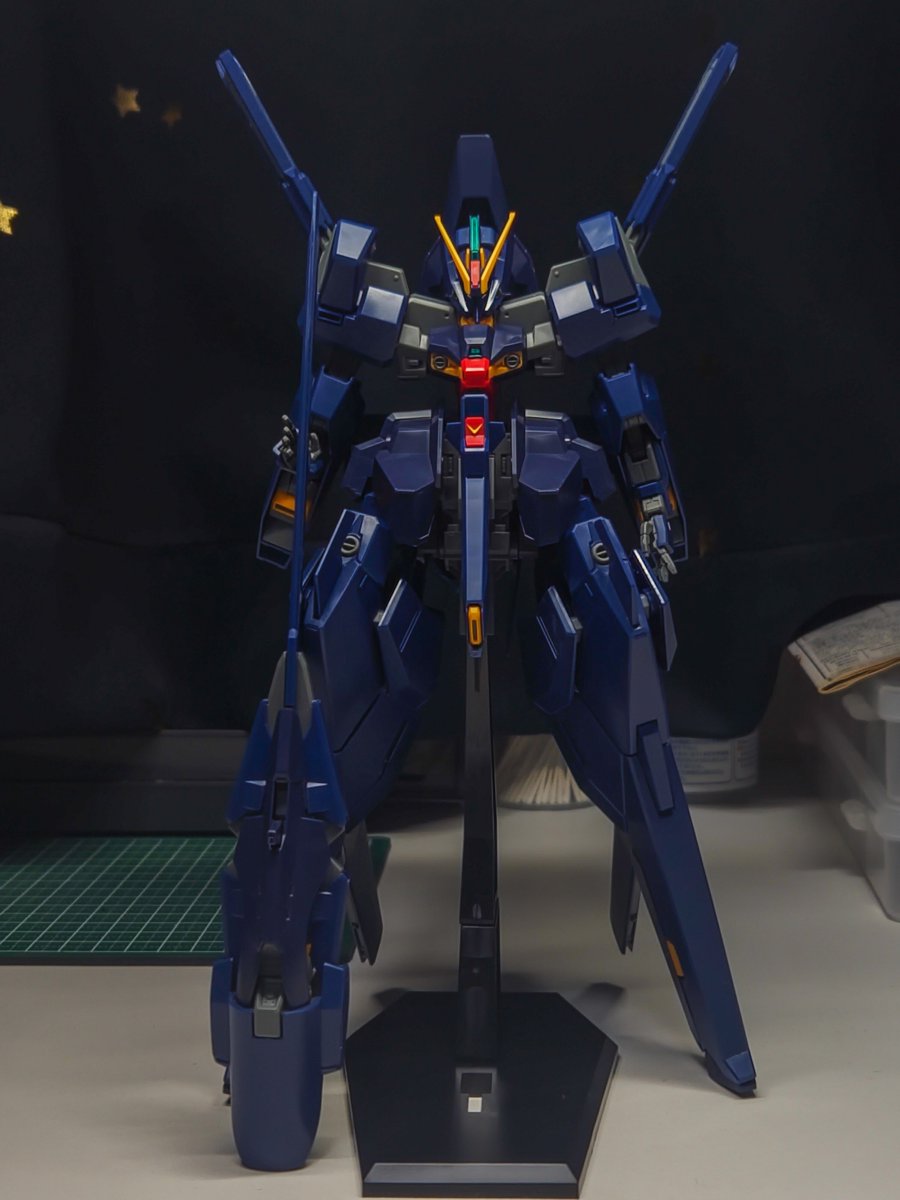 chikuwa_gundam's tweet photo. HG ハイゼンスレイII

かっこよすぎるな
デカイは正義！！！！

#ガンプラ
#プラモデルライフ
#AOZ https://t.co/wwELQfKoJT