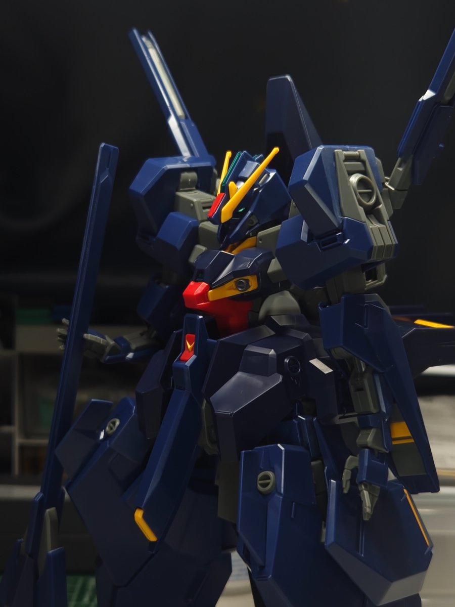 chikuwa_gundam's tweet photo. HG ハイゼンスレイII

かっこよすぎるな
デカイは正義！！！！

#ガンプラ
#プラモデルライフ
#AOZ https://t.co/wwELQfKoJT