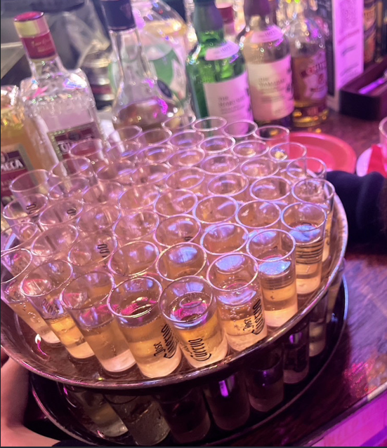 CoreTech_PR's tweet photo. ✒️社員ブログ紹介📒

写真は「100杯のテキーラ」！？！？
今回紹介するブログのテーマは「お酒🍶」です！
美味しく飲むには、どんなお酒を選ぶといいのでしょう？🍺
是非参考にしてみてください🍷
https://t.co/l74faMM5Qf https://t.co/QgvX6A1N3z