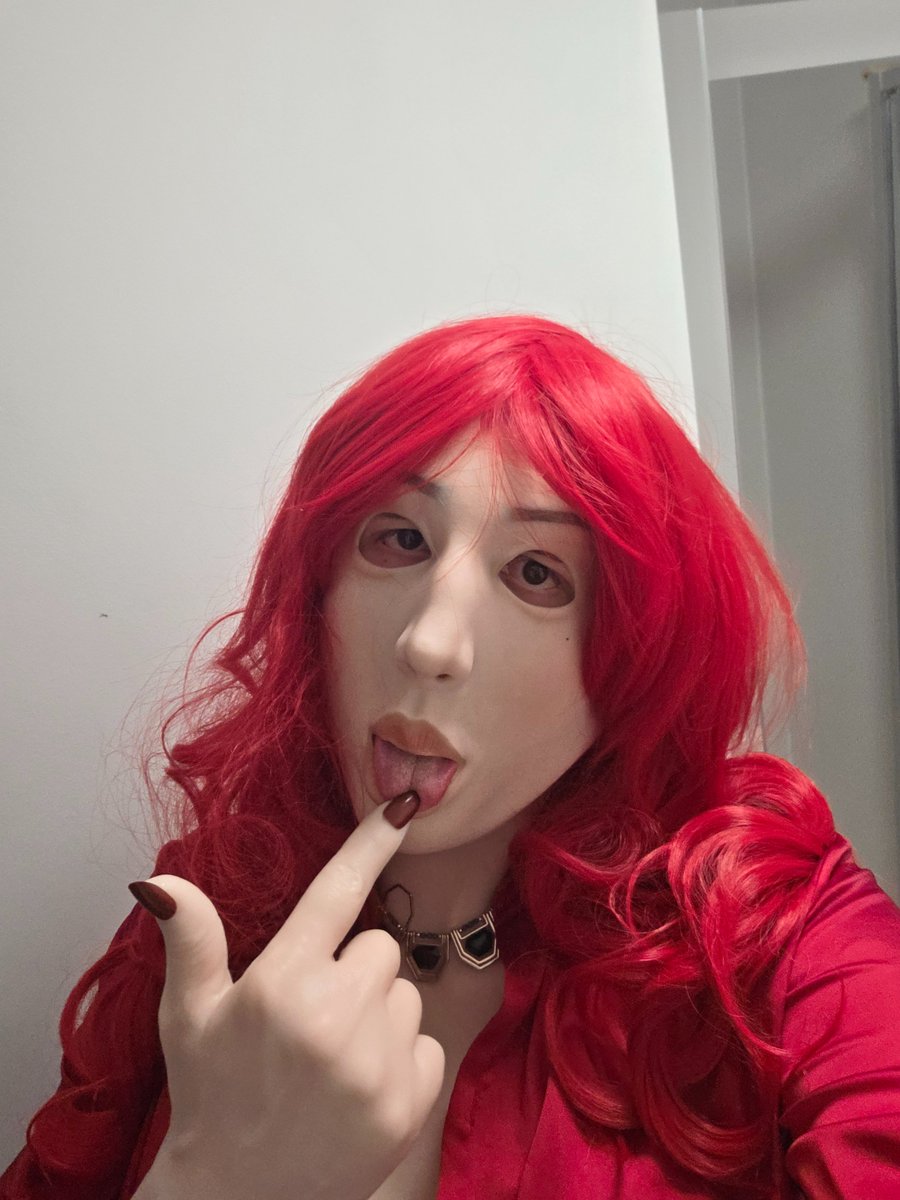 Callum25791475's tweet photo. Love love love these gloves 💅💅
#femalemask
#drag
#nails
#silicone https://t.co/4IKv3UgKxN