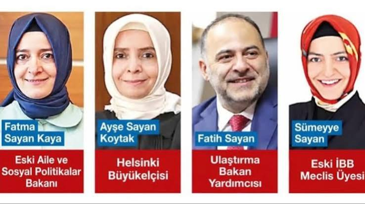 mustfsnmz's tweet photo. Netfliks dizilerine taş çıkaracak bir hikaye ağır ağır gün yüzüne çıkar gibi. Batak Tera Grubu ile Fatmagiller arasında Finlandiya'ya uzayan bir ilişki var.
 İçerideki ilişki, AKP Başkan vekili eski bakan Fatma ile Tera arasında. Nereden bulunduğu henüz açıklanmayan 163 milyon TL ile dandik Özata hisseleri aldırılıyor Fatma'ya ,hisseler şişiriliyor ve Tera, bu hisseleri 2,2 milyar TL'den fondaki küçük yatırımcının parası ile alıyor, para Fatma'ya uçuyor.
 Ama bir de Finlandiya bağlantısı var. Hayatında Finlandiya ile iş yapmamış Emre Tezmen, birden Fin aşığı kesiliyor Finlandıya'dan bazı şirketler alıyor ve DEİK'te Fin-TR Konsey Başkanı oluyor. Finlandiya, oradan alınmış şirketler üstünden para transferi yapılan bir yer aynı zamanda. Ne para çıkarıldı, neyin parasıydı, ortaya çıkar herhalde. 
Gelelim Finlandiya'da Fatma ayağına. Fatma'nın ablası Ayşe Hilal Sayan Koytak,kısaca Ayşe, 5 Eylül'de Helsinki büyükelçisi yapılıyor. Ayşe aslında mühendislik okumuş ardından işletme masteri yapmış, sonra sosyoloji doktorası yapmış. AKP'de ve iktidarda çeşitli danışmanlık, kızkardeşinin müsteşar yardımcısı falan oluyor ama istisnai bir işlemle Kuveyt'e büyükelçi atanıyor. Sonra Dışişleri'nde Bilgi teknolojileri genel müdürü oluyor. Derken fon krizi öncesinde Tera'nın mesken tuttuğu Finlandiya'ya büyükelçi olarak atanıyor! Nasıl hikaye ama! Ailede Fatma ve Ayşe'den başka, eski Ulaştırma ve Altyapı Bakan Yardımcısı Ömer Fatih Sayan ile Kadın ve Demokrasi Derneği (KADEM) yöneticisi Nazemin Sayan da var. Onlar, bu işlerin bir yerinde mi bilinmiyor. Dedim ya, hikaye giderek ilginçleşiyor. Dizi devam edecek.
