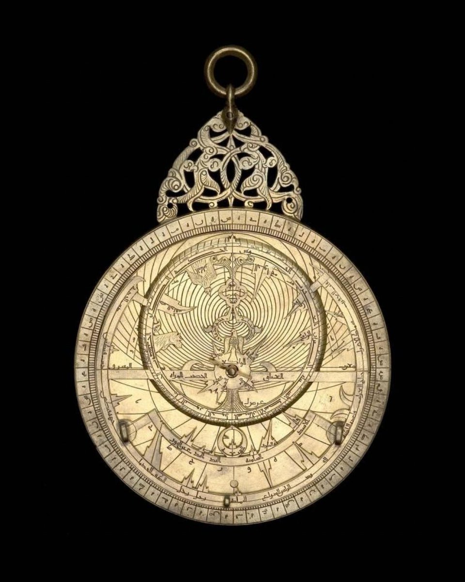 HSMOxford's tweet photo. This wondrous geared astrolabe has just returned to our collections at the History of Science Museum. ☀️
Check out our collection of astrolabes like this on display in our galleries!
#HistoryOfScience #IslamicScience #Astrolabe https://t.co/jor0s0u60h