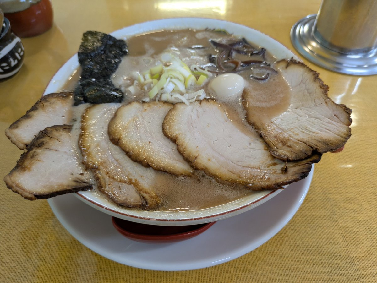 fuzyqun's tweet photo. 昨日の🍜
うまいヨゆうちゃんラーメン@大和
チャーシューメン

ぶっこい🐷注入してきました〜
未だに進化中💪美味かった😋 https://t.co/ZJ22A7IJRd