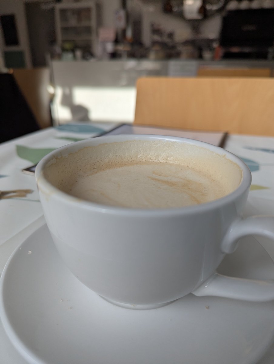 MIKEYWMS's tweet photo. #Boreda /#goodmorning 🌞🌄
Having a latte watching /thinking 🤔 what's next aye .... keeping myself busy and starting to enjoy myself.
Caffi Cysur Bangor high street unofficial home of Bangor skaNsoul group.
#retirement the next instalment . https://t.co/zhN6kL8PVG