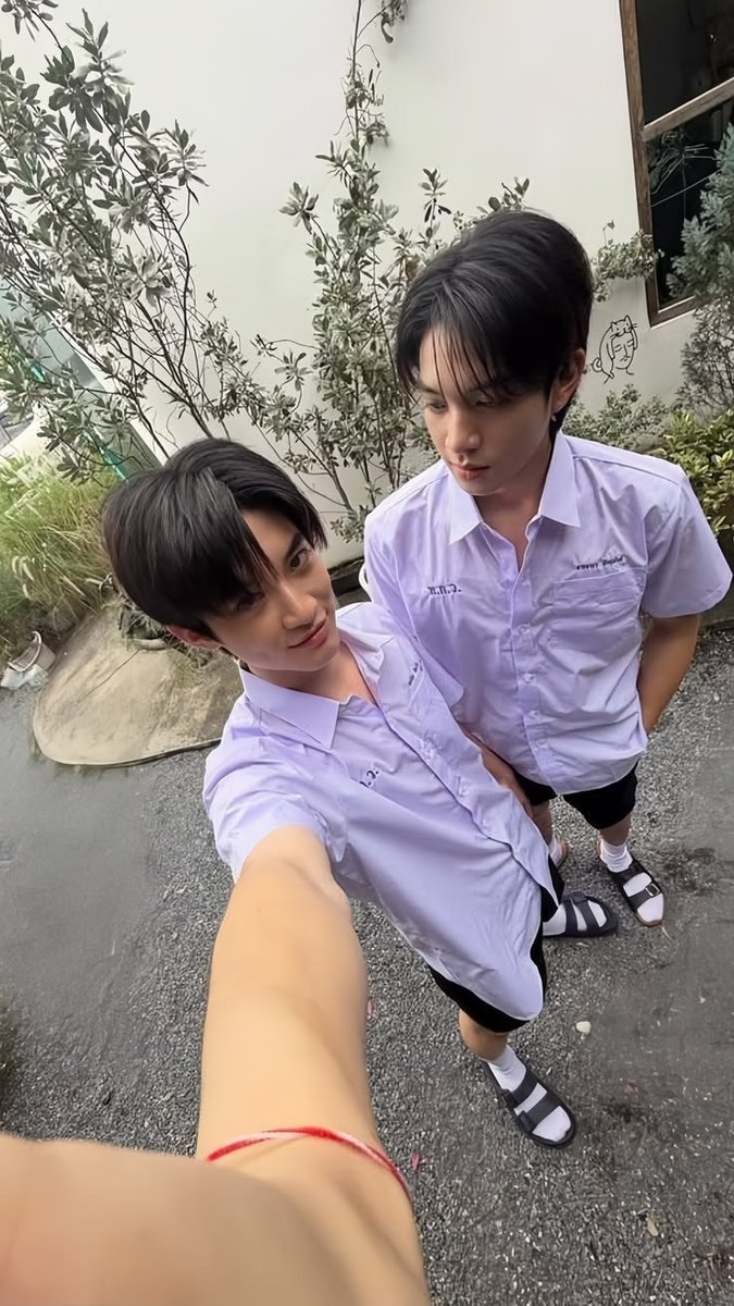 weonajoyride__'s tweet photo. looking for bl moots!

⋆ she/her 
⋆ mainly #chokunaston + #ryujinpatji 
⋆ also stan mondpro,seakeen, surfjava, gemfot, auausave, knp, kenpaul, markohm, kritpoph
⋆ not new to #bltwt or #stantwt 
⋆ currently watching: mfb &amp; lovex3
⋆  music: coer|moa|lune

♡ / ↻ to be moots https://t.co/3JaxAdCM1C