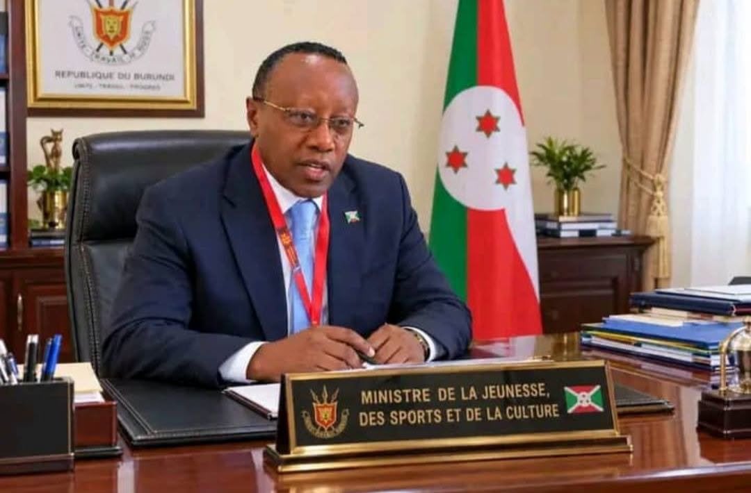 akezanet's tweet photo. ✝️ Nécrologie !!
L’ancien Ministre de la Jeunesse, des Sports et de la Culture ( @MinJSCBdi : 2010–2015), Jean Jacques NYENIMIGABO n’est plus. Son décès est survenu ce mardi 29 Septembre 2026, des suites d’une maladie.
Que la terre lui soit légère 🕯🕊
#akezanet #necrologie #Burundi