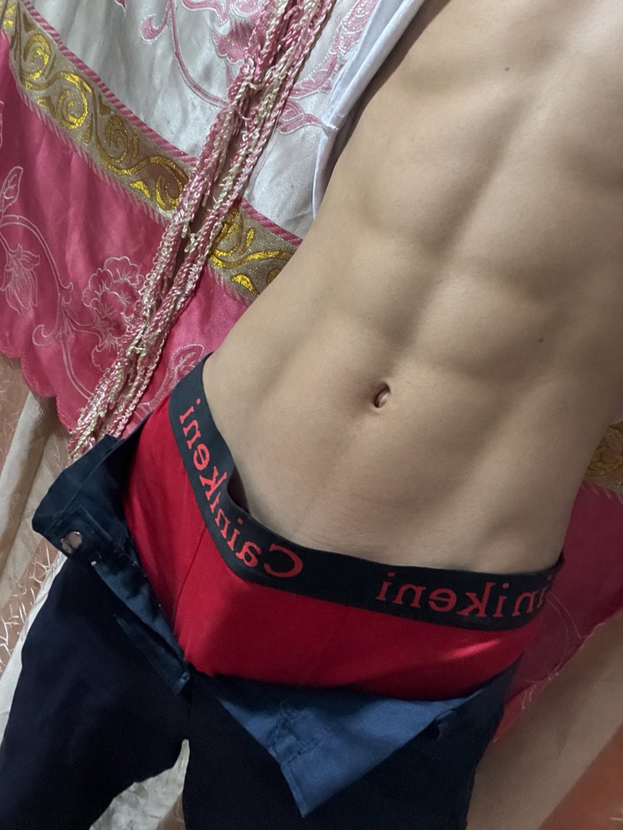 Jonhotwm's tweet photo. អត់ប្រកាន់ណាហី https://t.co/nhrktBs4g3