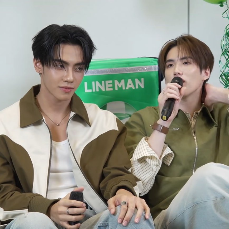 snsdpmpws's tweet photo. หล่อวุ้ยๆๆๆๆๆ

#PEEMWASU #PHUTATCHAI 
#LINEMANถูกสุดทุกวันwithBUS #LINEMAN #BUSbecauseofyouishine https://t.co/IudUSFQc1Q