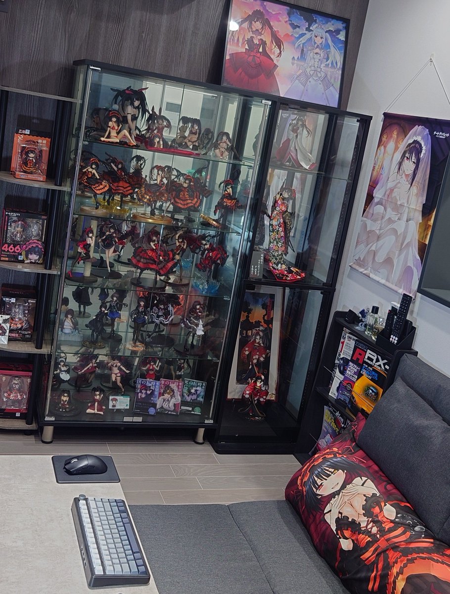 high_lame's tweet photo. 2年振りに復帰した直後にコラボ決定の圧倒的僥倖により本体武器補機フル完凸
この先も貴女と共に生きて往きます
#パニグレ https://t.co/j6mm6Plj8C