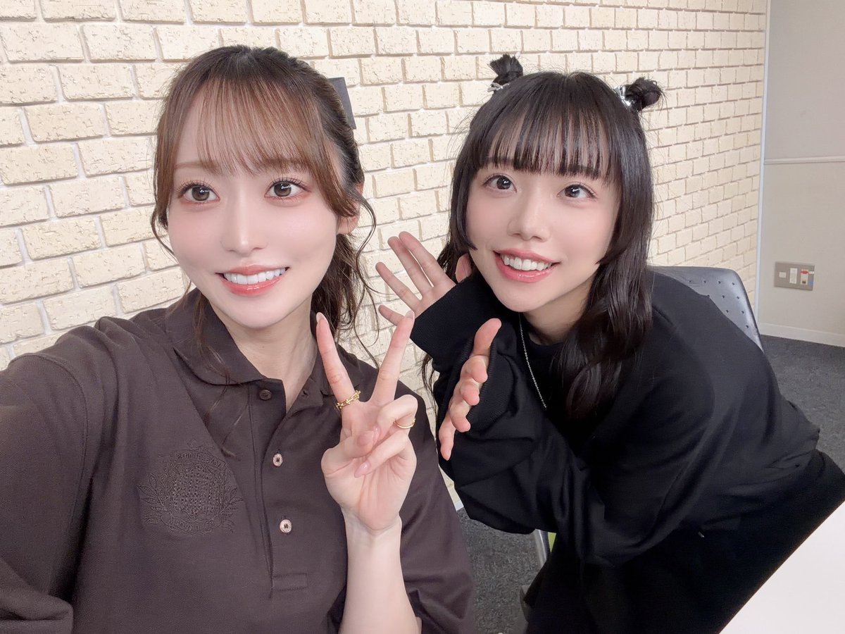 eririn959's tweet photo. 🕖この後19:00〜！
ブルーアーカイブ公式YouTubeチャンネルにて #ブルアカらじお 第129回目の放送です📢💚💜

ただいまーーーー！☺️ https://t.co/fzEkgoBMj4