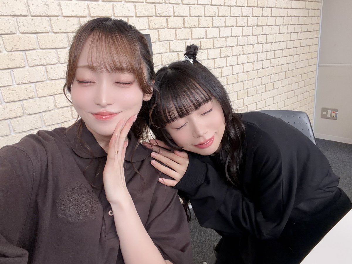eririn959's tweet photo. 🕖この後19:00〜！
ブルーアーカイブ公式YouTubeチャンネルにて #ブルアカらじお 第129回目の放送です📢💚💜

ただいまーーーー！☺️ https://t.co/fzEkgoBMj4