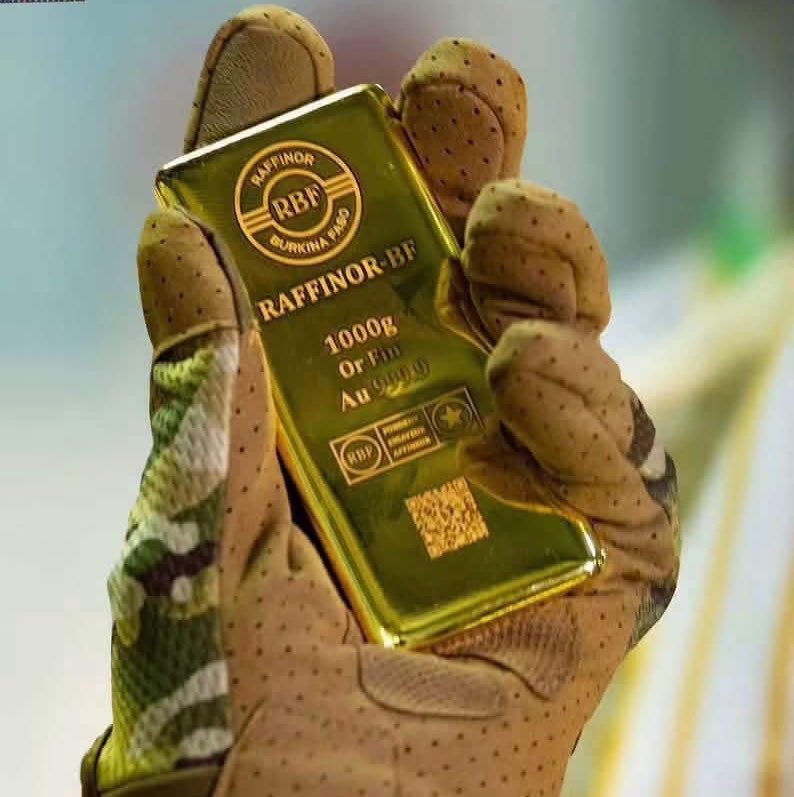 GlobeEyeNews's tweet photo. Burkina Faso’s President Ibrahim Traoré opens the country’s first gold refinery to keep more mining profits within the country. https://t.co/kHe7PDrGgi