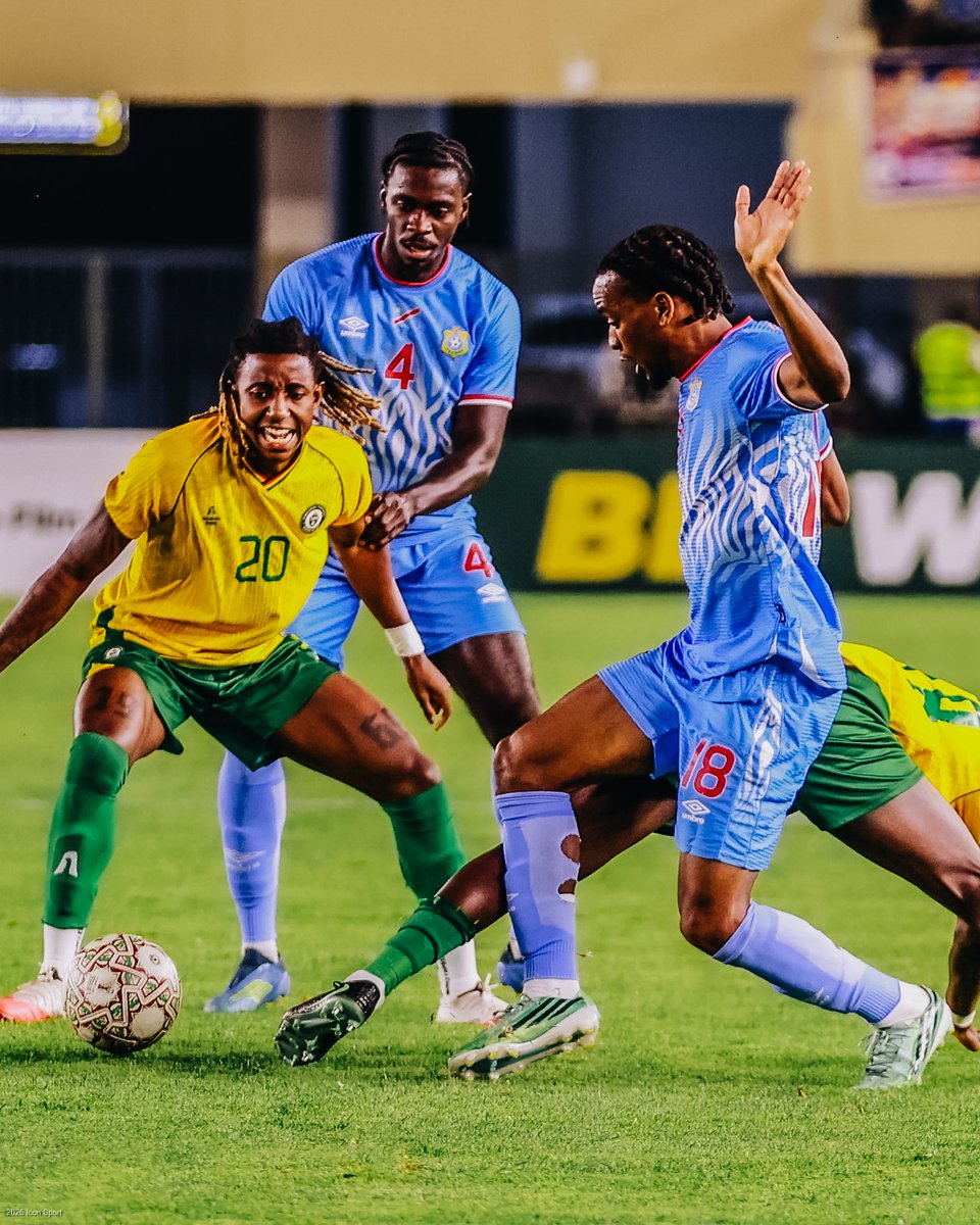 RCLens's tweet photo. Junior Kadile a honoré sa première titularisation avec la RD Congo 🇨🇩 face au Zimbabwe. Solides, les Léopards se sont imposés (1-2) et prennent la tête de leur groupe dans le cadre des éliminatoires de la CAN 2027. 💪

🔜 🆚 🇺🇬 le 02/10

#FiersDEtreLensois https://t.co/bkZVngnQ4E