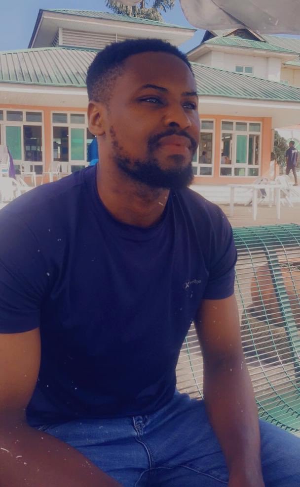iam_islandboi's tweet photo. Spending money on disappointing food is  a different type of pain. https://t.co/pL4ejlzTYy
