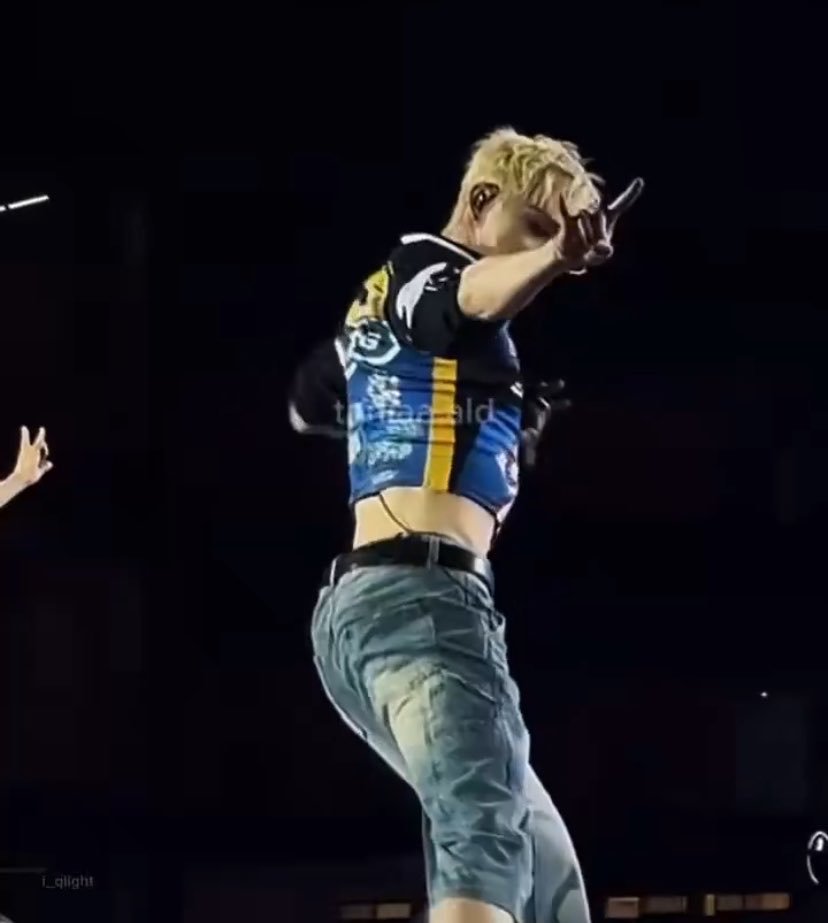 pinkbangchan tweet picture