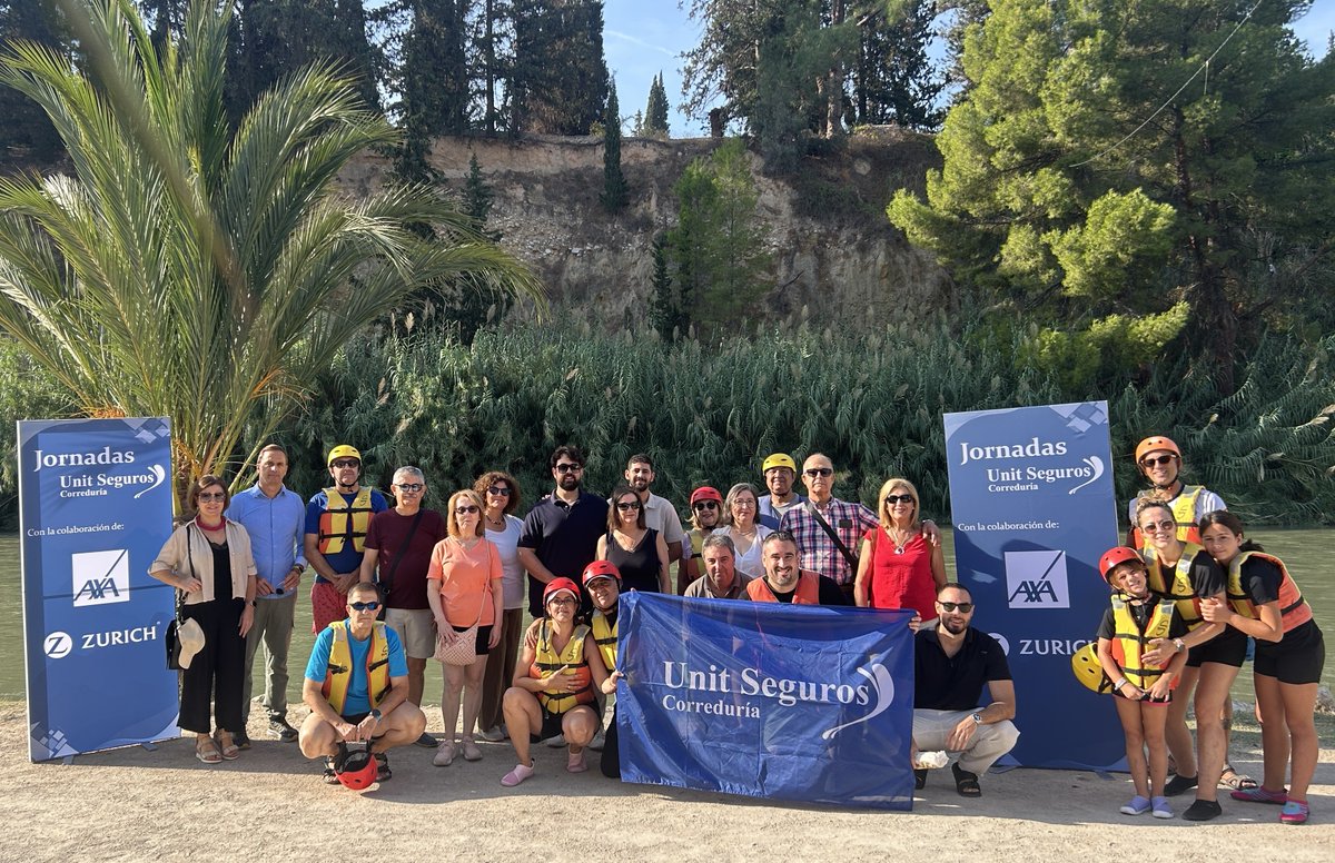 unit_seguros's tweet photo. Hace unos días celebramos nuestra Jornada de Convivencia en Blanca: rafting desde Cieza, ruta cultural y visita a la Fundación Pedro Cano con el propio artista 🎨

Gracias a @AXASegurosEs  y @ZurichSeguros  por hacerlo posible 🧡 https://t.co/A6yikhLLsq